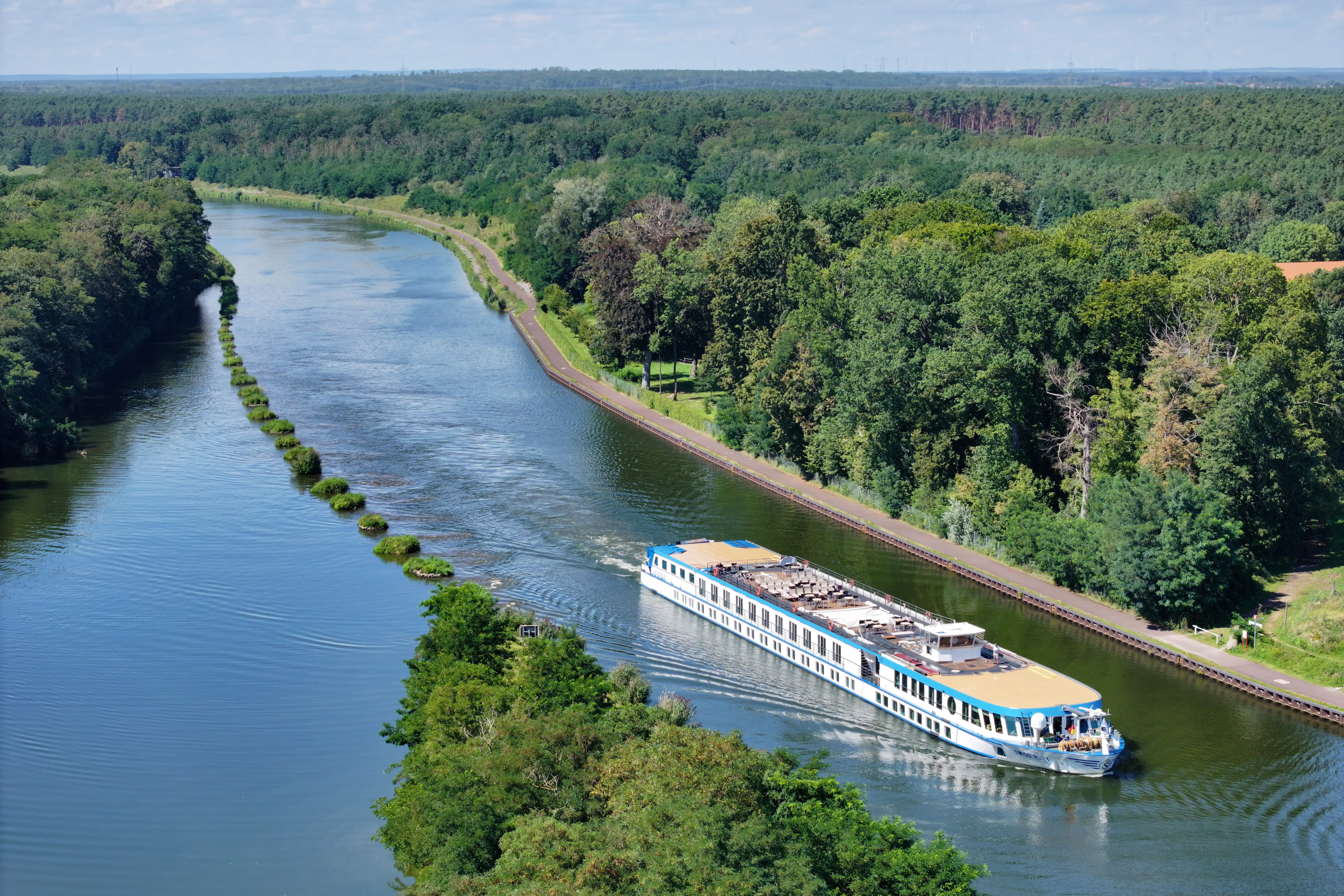 swiss-ruby-exterior-elbe-havel-kanal-2.webp