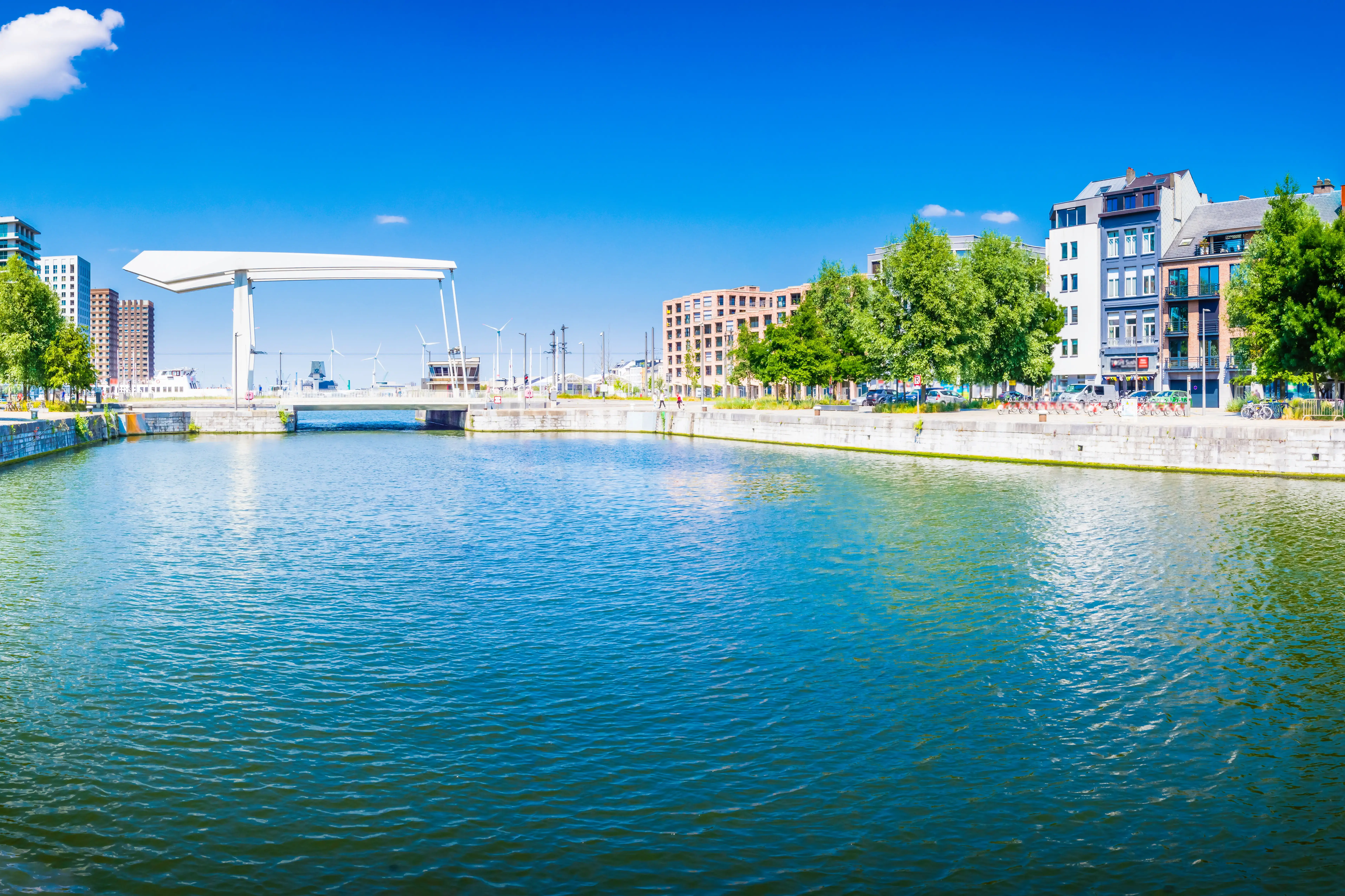antwerpen-adobestock-622071884.webp