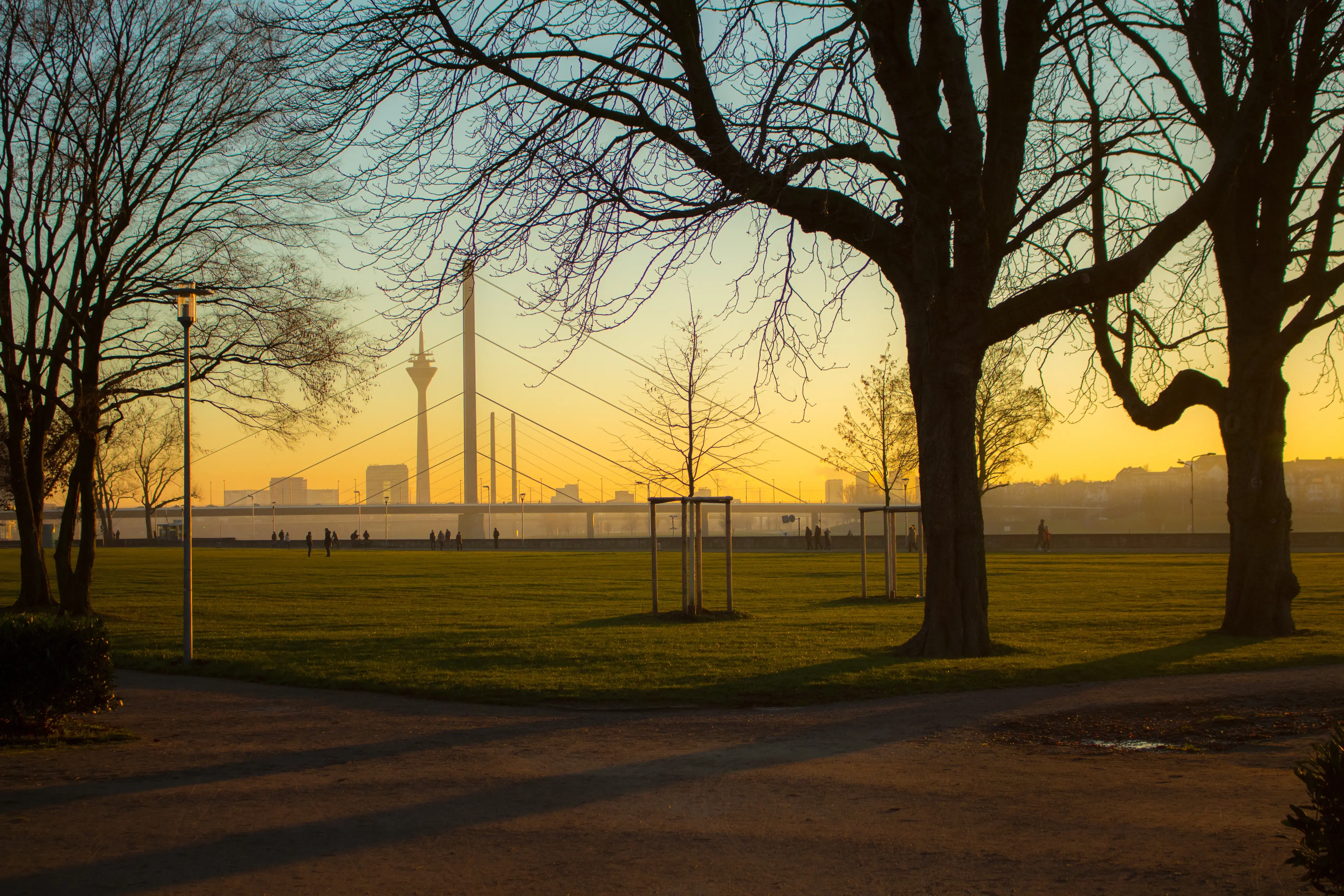 duesseldorf-adobestock-513251320.webp