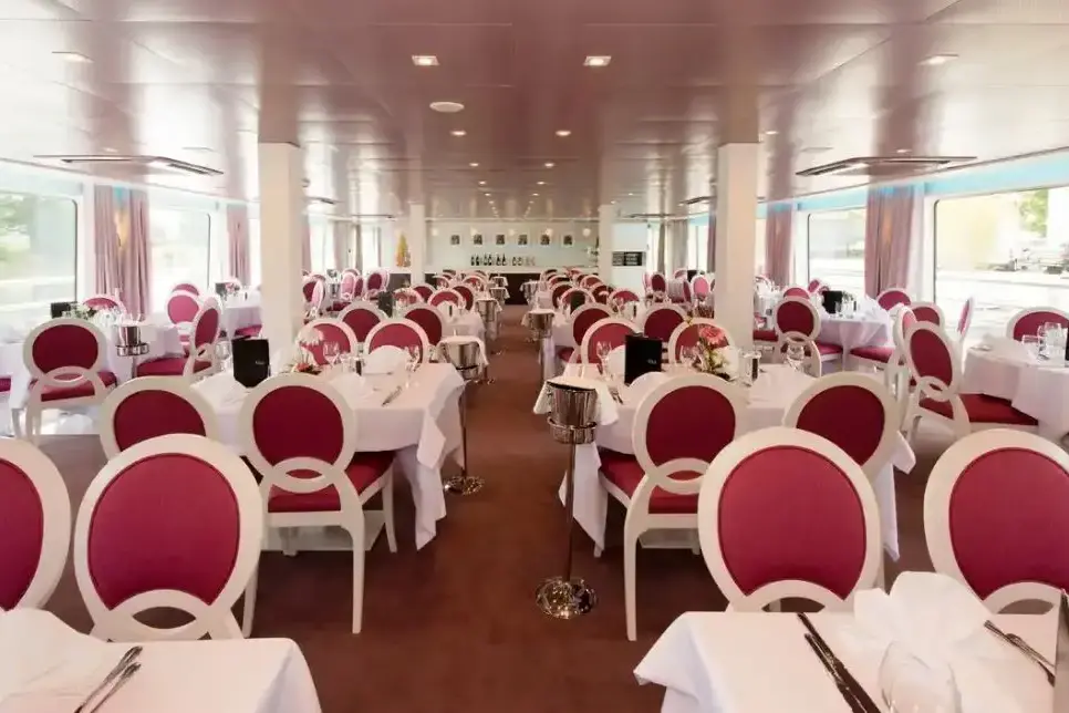 MS Douce France Restaurant 6.webp