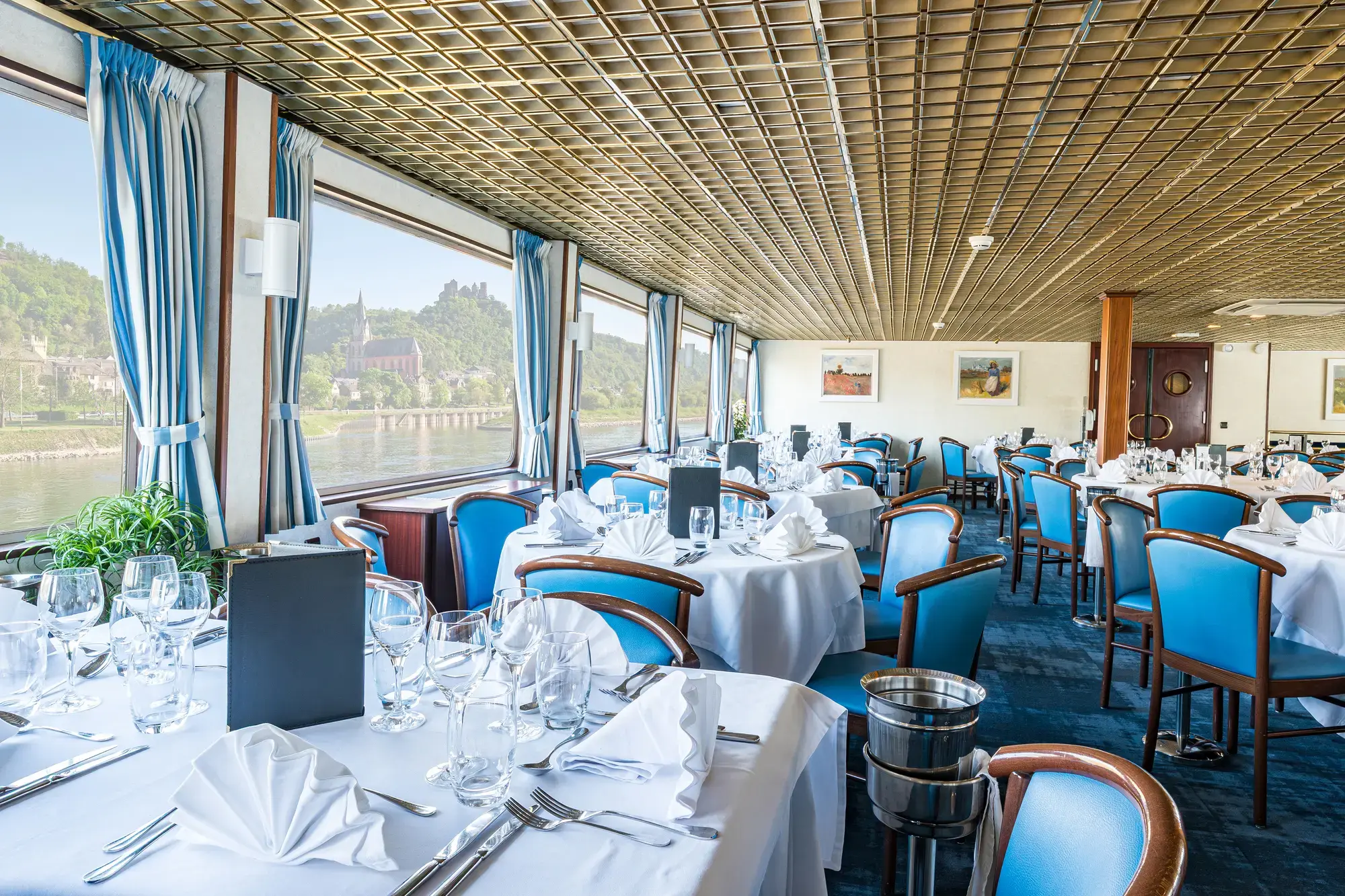 CroisiEurope MS Monet Restaurant 1 ©Corinne Cotard.webp