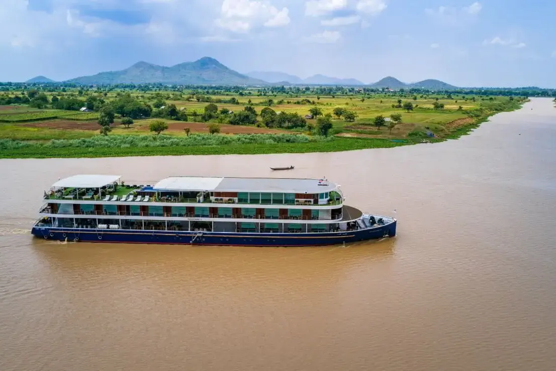 RV Indochine II 18 ship.webp
