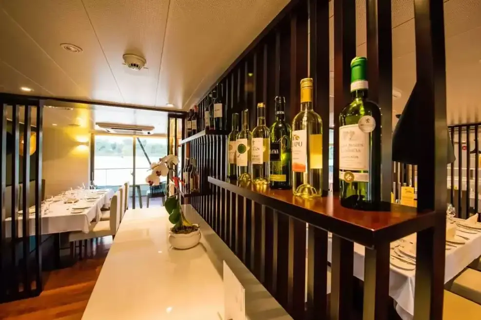 RV Indochine II 5 Restaurant.webp