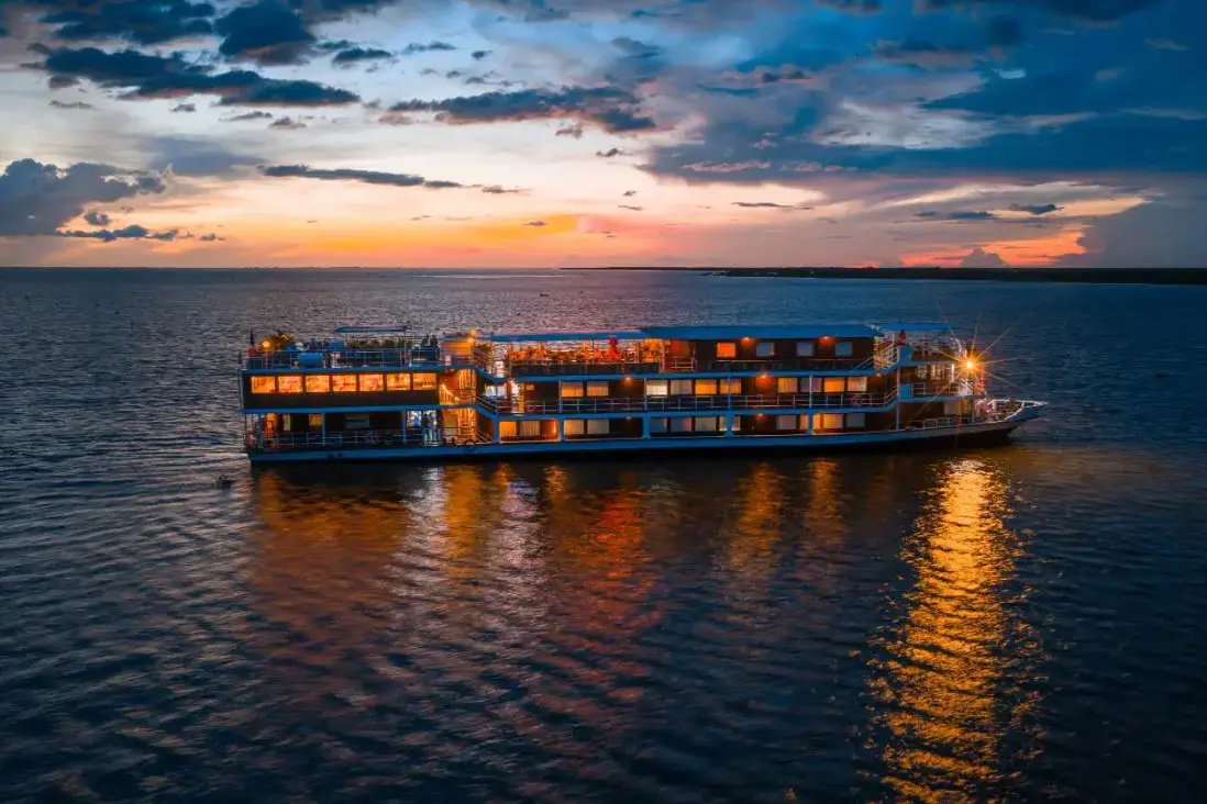 RV Lan Diep 6 ship.webp