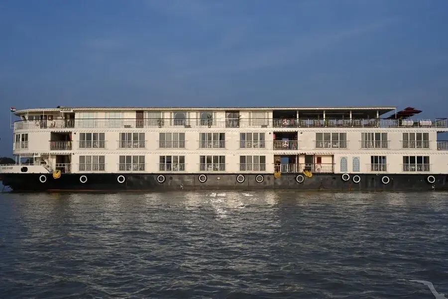 rv_ganges_voyager_ship_2.webp