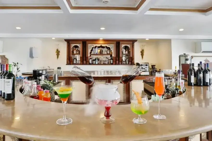 RV Ganges Voyager Lounge Bar 1.webp