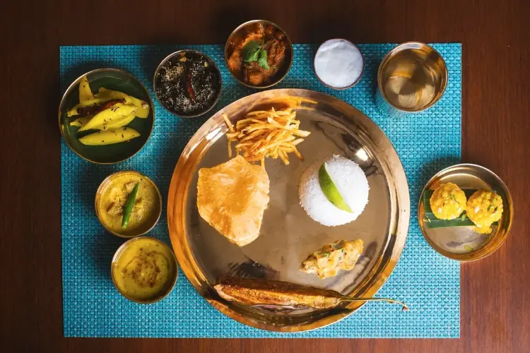 rv_ganges_voyager_restaurant_6.webp