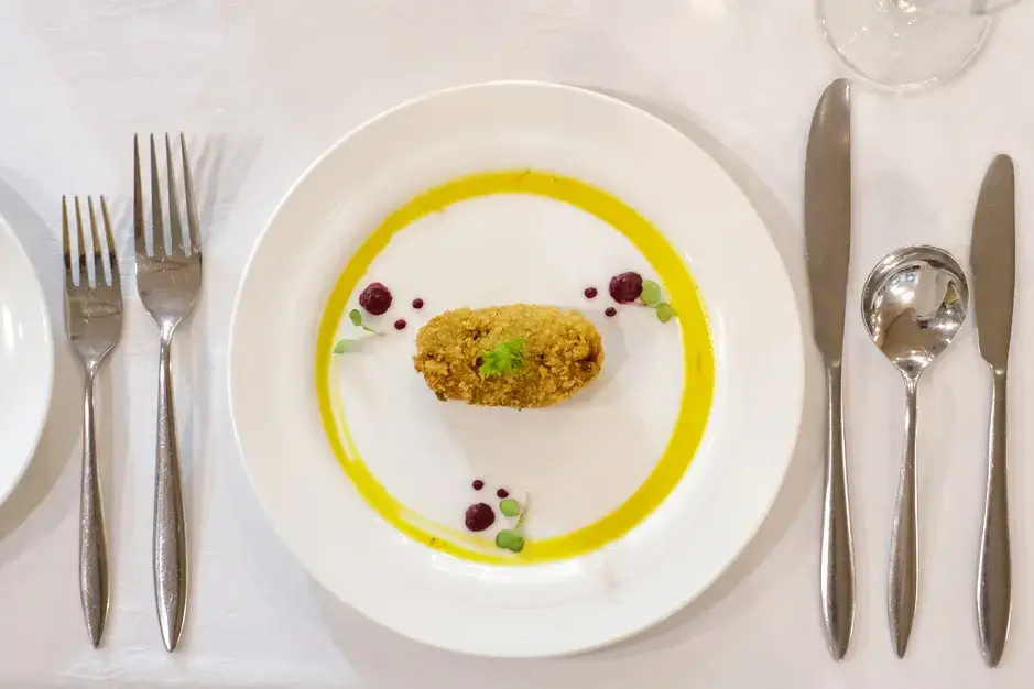 rv_ganges_voyager_restaurant_7.webp