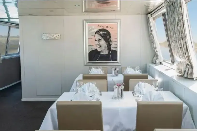 MS ANNA-MARIA restaurant 2.1.webp