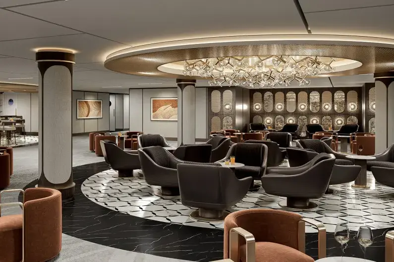 800_norwegianaura-whiskeybar.webp