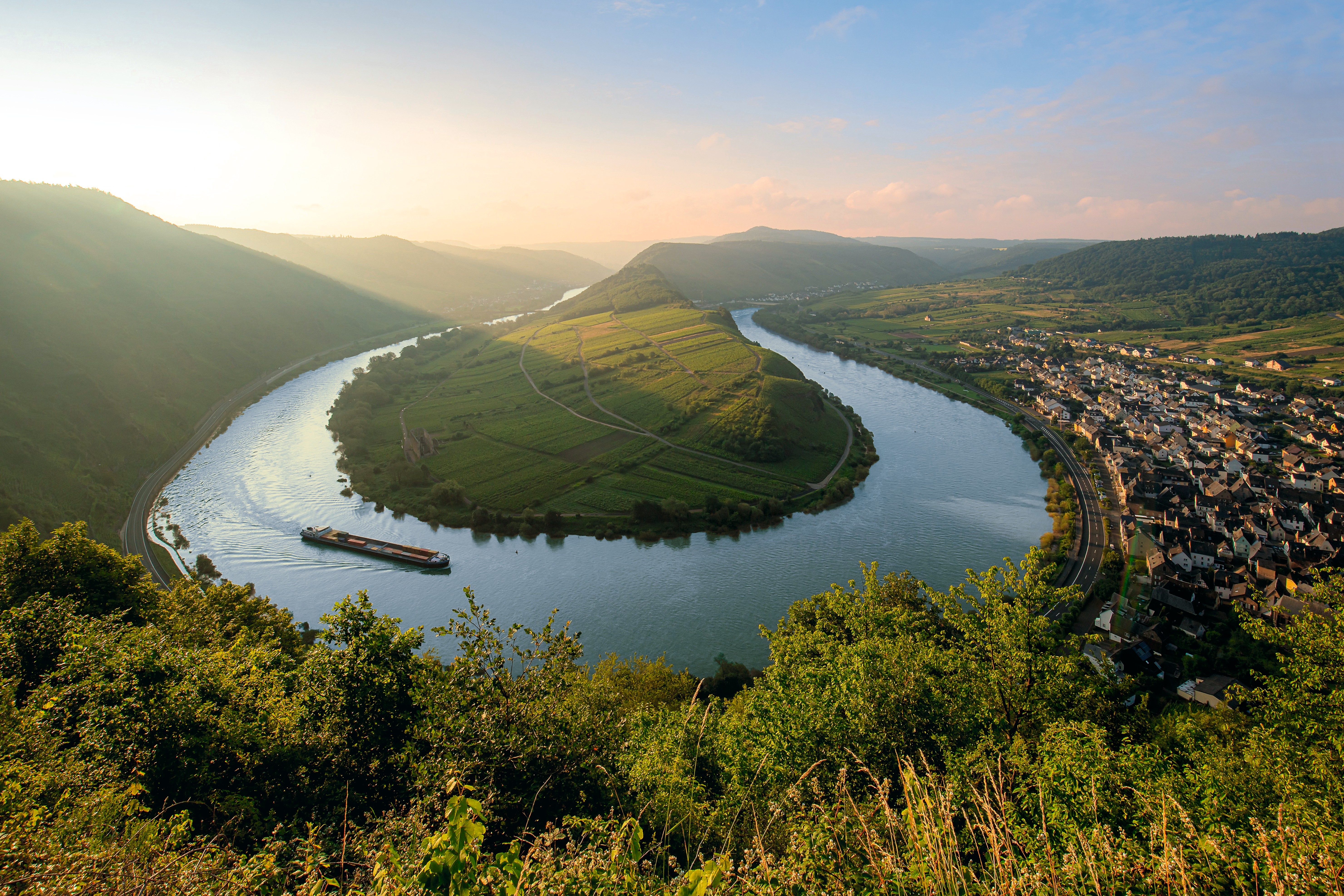 Lueftner_Cruises_Amadeus_Moselle_Germany_Bremm__c_Pixabay4801023.jpg