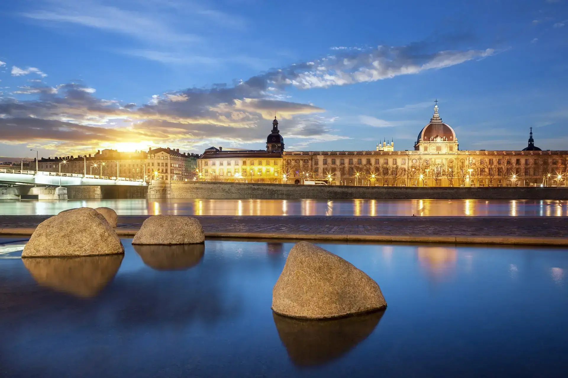 csm_AdobeStock_79251504_Lyon_1bd81a7c0b.webp
